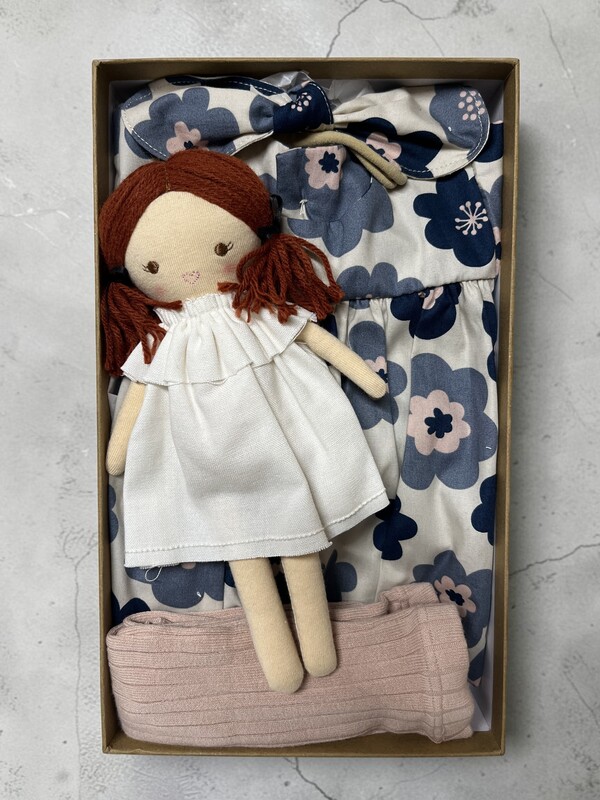 Baby Girl Gift Bundle 000