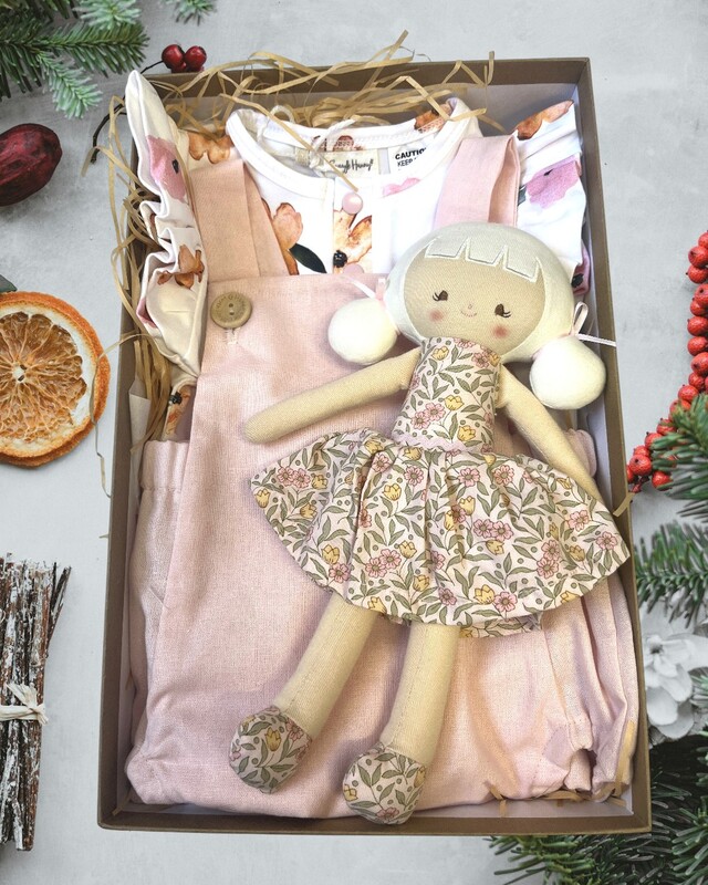 Baby Girl Gift Bundle 00