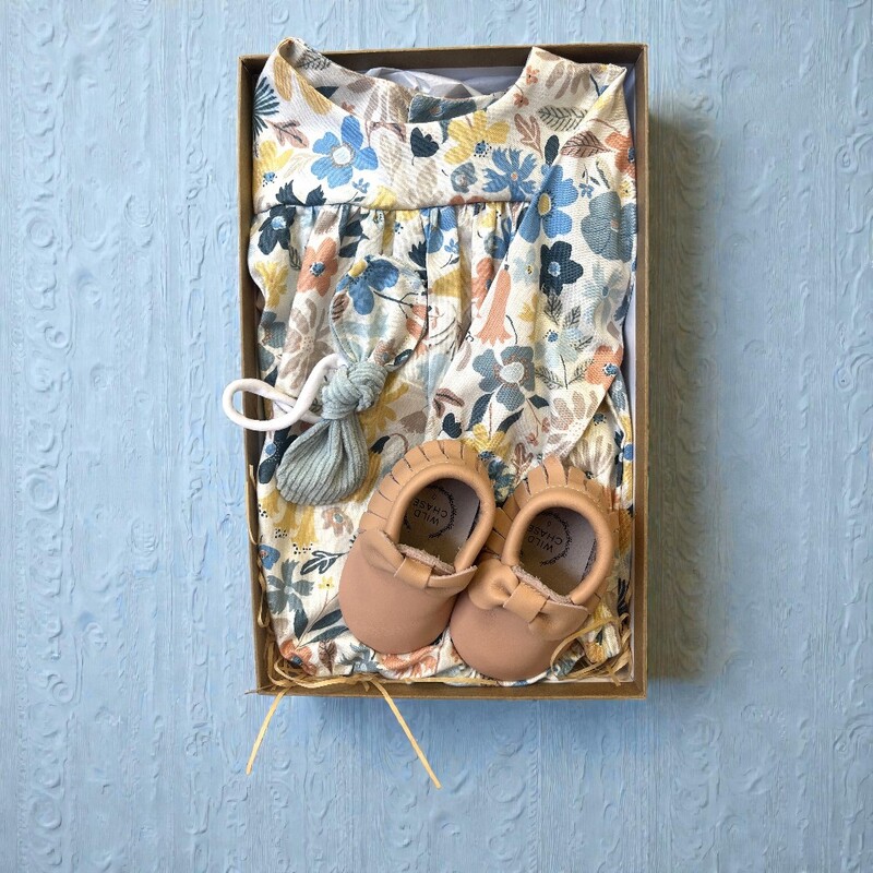 Baby Girl Gift Bundle 000