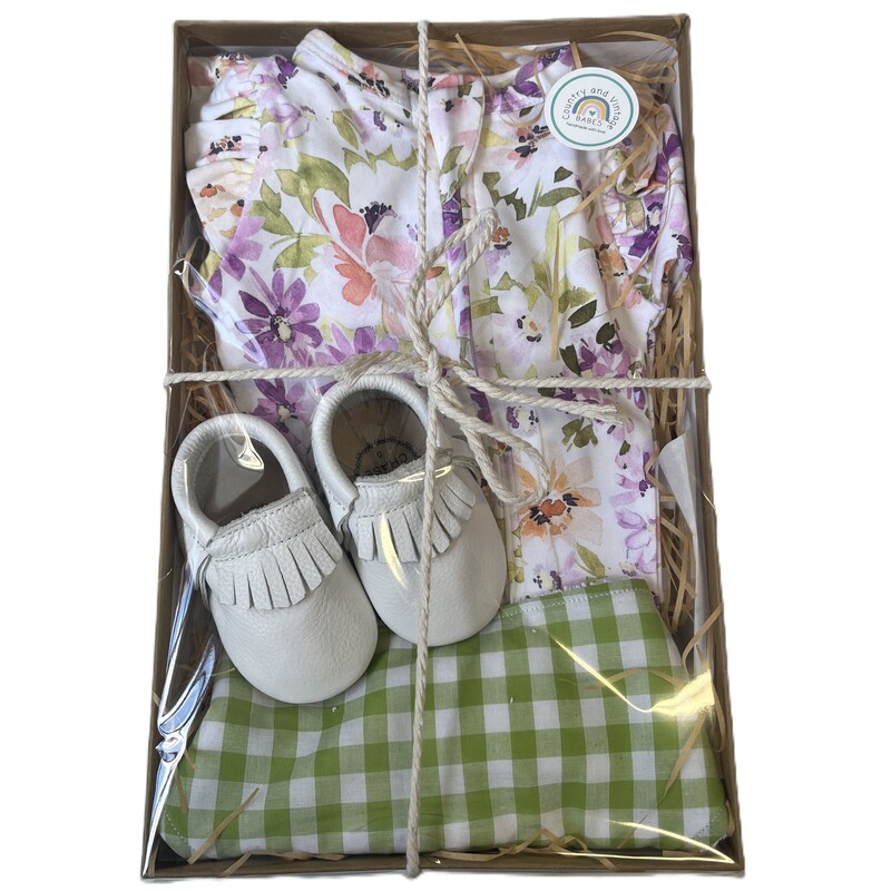 Baby Girl Gift Bundle 0000
